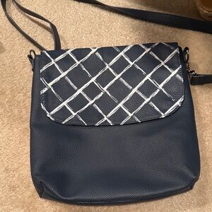 Thirty-one Studio Modern Shoulder Bag